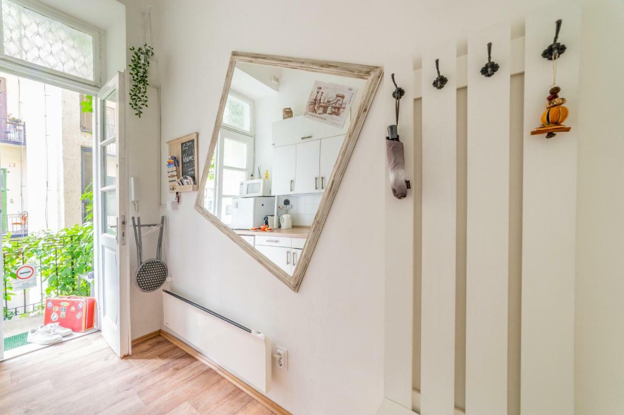 Gabi'S Central Broadway Nest @ Nagymezo Str Budapest Exterior foto
